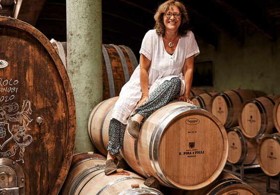 Chiara Boschis 2022 auf Fass