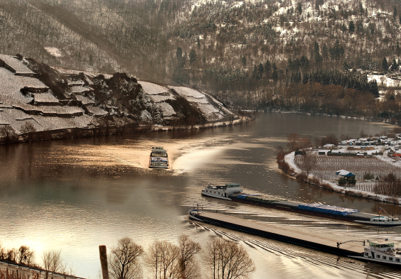 Nik Weis Mehringer Layet in winter