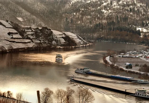 Nik Weis Mehringer Layet in winter